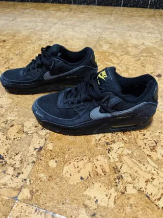 Zapatillas Nike Air Max Negras y Amarillas