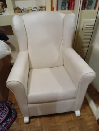 Dolce culla in pelle bianca