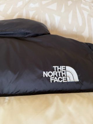 Chaqueta The North Face Nuptse Negra y Blanca