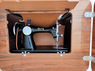 Máquina coser Alfa