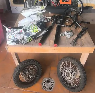 Piezas moto cross 150