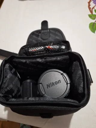 Cámara Nikon 28x Zoom Óptico ED VR