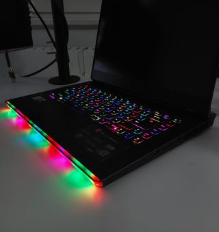 Notebook Gaming MSI GE66 Raider 15