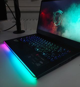 Notebook Gaming MSI GE66 Raider 15