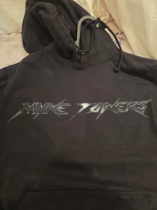 Sudadera Negra Mike Towers Europe Tour 2025