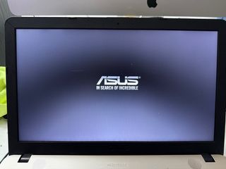 Portátil Asus i7