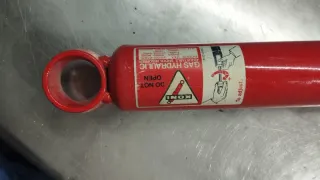 Amortiguador trasero land Cruiser 70