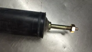 Amortiguador trasero land Cruiser 70