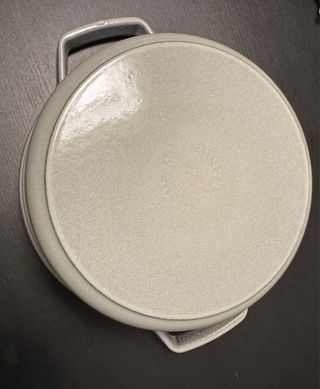 Cocotte Staub 22 cm blanco trufa