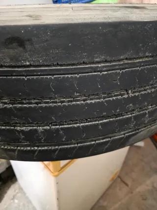 Neumático 315/80R22.5 156/150L