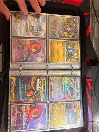 Cartas Pokémon Mega-Lucario EX y Mega-Charizard X