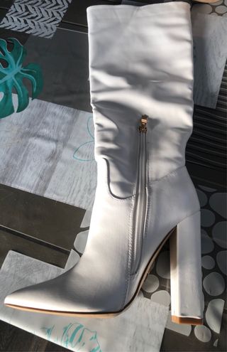 Stivali bianchi tacco alto n.36