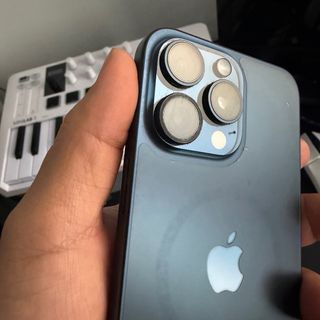 iPhone 15 Pro Max 256GB Azul TITANIO + Extras.