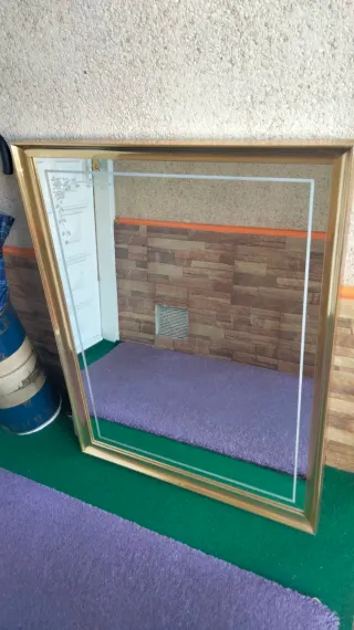 Espejo Vintage Dorado con Diseño