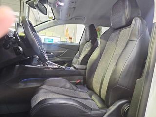 Peugeot 3008 PureTech 130 Allure EAT6 96 kW (130 CV)