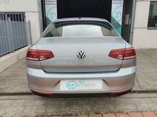 Volkswagen Passat Executive 2.0 TDI 110 kW (150 CV)
