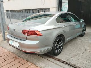 Volkswagen Passat Executive 2.0 TDI 110 kW (150 CV)
