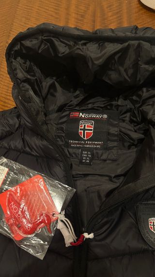 Chaleco Geographical Norway Negro con Capucha