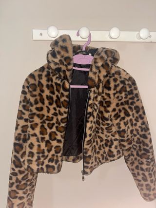 Chaqueta leopardo peluda