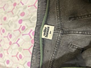 Pantalón vaquero gris Unlike Humans