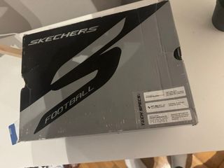 Botas de fútbol élite negras skitchers