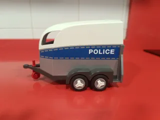 Coche de policía Playmobil con figura