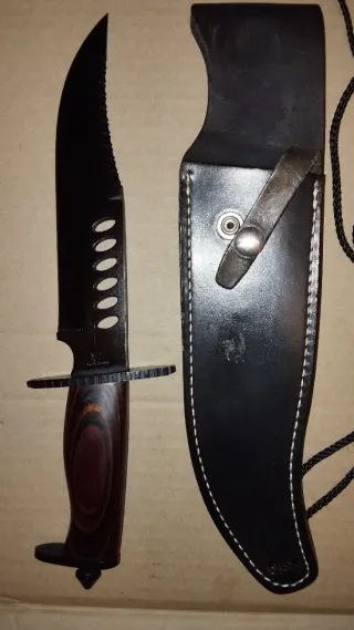 Utensilio de caza/coleccionismo con funda