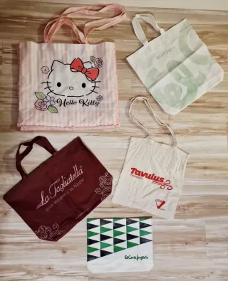 Lote 5 Borse in Tela Hello Kitty e Altro