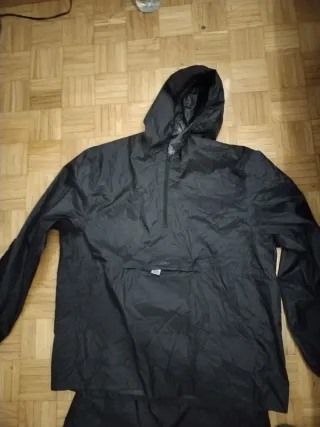 Chubasquero Quechua Raincut