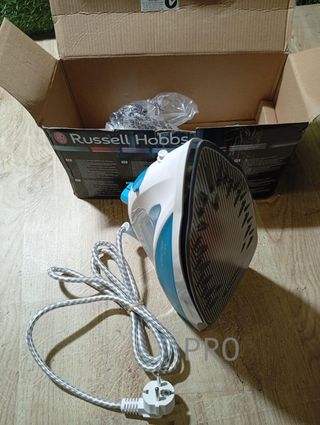 Plancha de Ropa - 20562-56 - Russell Hobbs