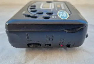 Panasonic RQ-V201 Walkman Radio Cassette Player