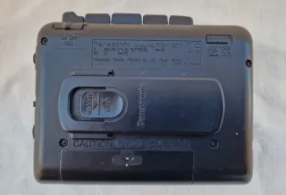 Panasonic RQ-V201 Walkman Radio Cassette Player