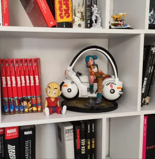 Bulma en moto resina pintada a mano 1:4