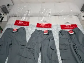 Pantalones de trabajo grises