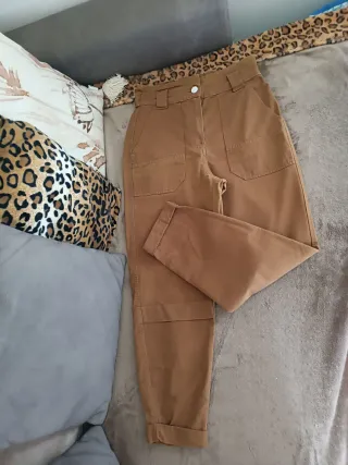 Pantaloni donna Bershka marrone