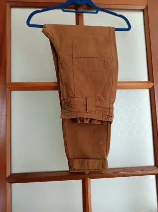 Pantaloni donna Bershka marrone