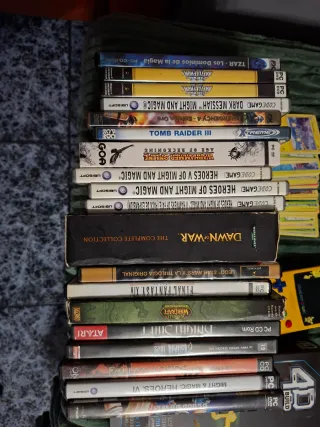 Mini lotto GBC+ giochi PC+ Carte PK + manga...ecc