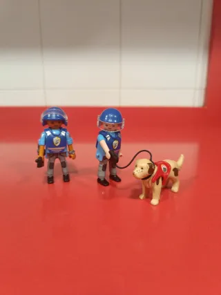 Playmobil Policía Coche y Figuras