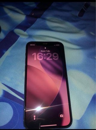 iPhone Apple 12 128 de beteria tiene un 78