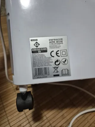 Enfriador de aire blanco y gris