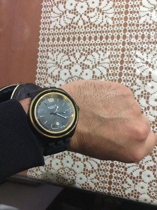 Orologio Swatch Nero e Oro