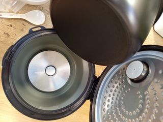 Olla digital arrocera y de vapor, capacidad