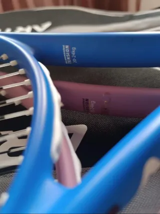 2 raquetas tenis Artengo más pelotas y fundas