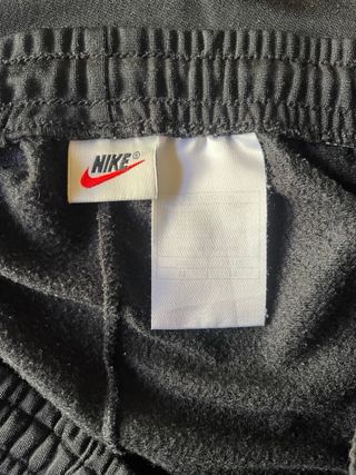 Pantalón Nike ancho vintage Y2K negro