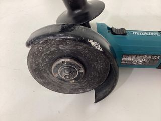 radial makita ga4530r