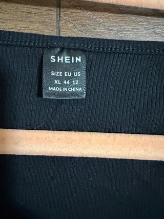 Top negro Shein mariposas XL