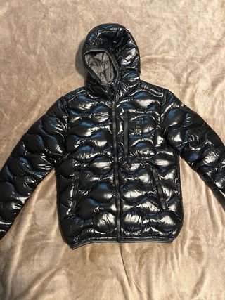 Giacca Blauer nera lucida con cappuccio