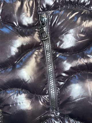 Giacca Blauer nera lucida con cappuccio