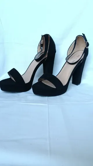 Sandali con tacco in camoscio