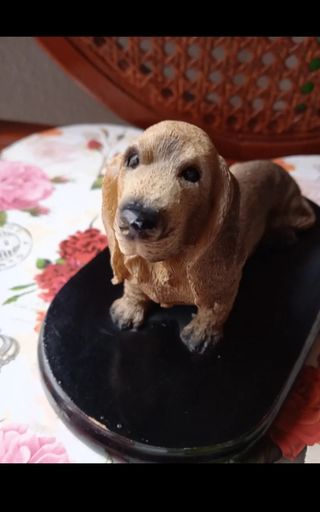 AÑOS 70 FIGURA INGLESA ANTIGUA PERRO SOBRE PEANA